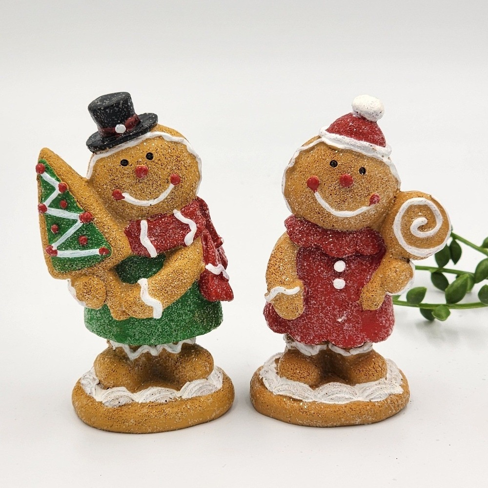 Gingerbread Couple Figurine Set Resin Christmas Holiday Decor Red Green 2 pc 4"